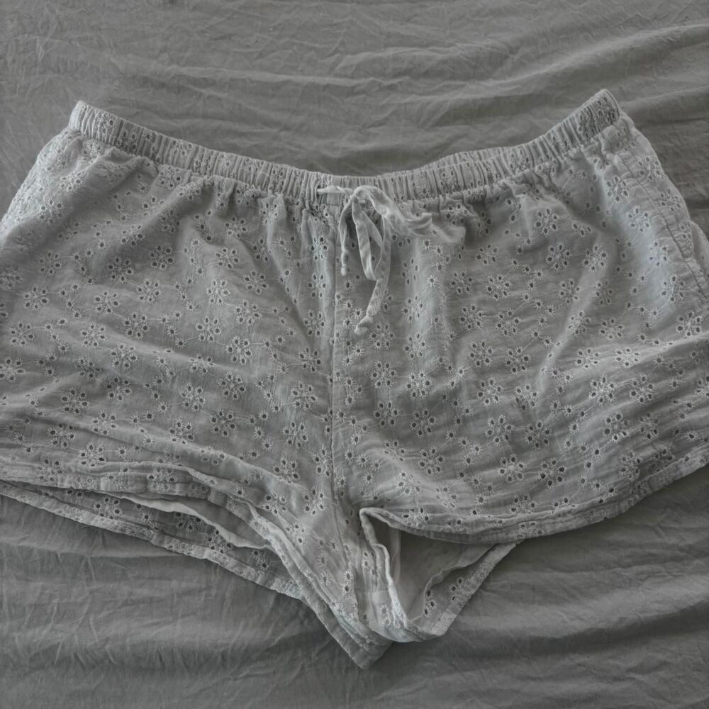 PACSUN Eyelet Beach Low Rise Medium Women's White Summer Flowy Lace Shorts